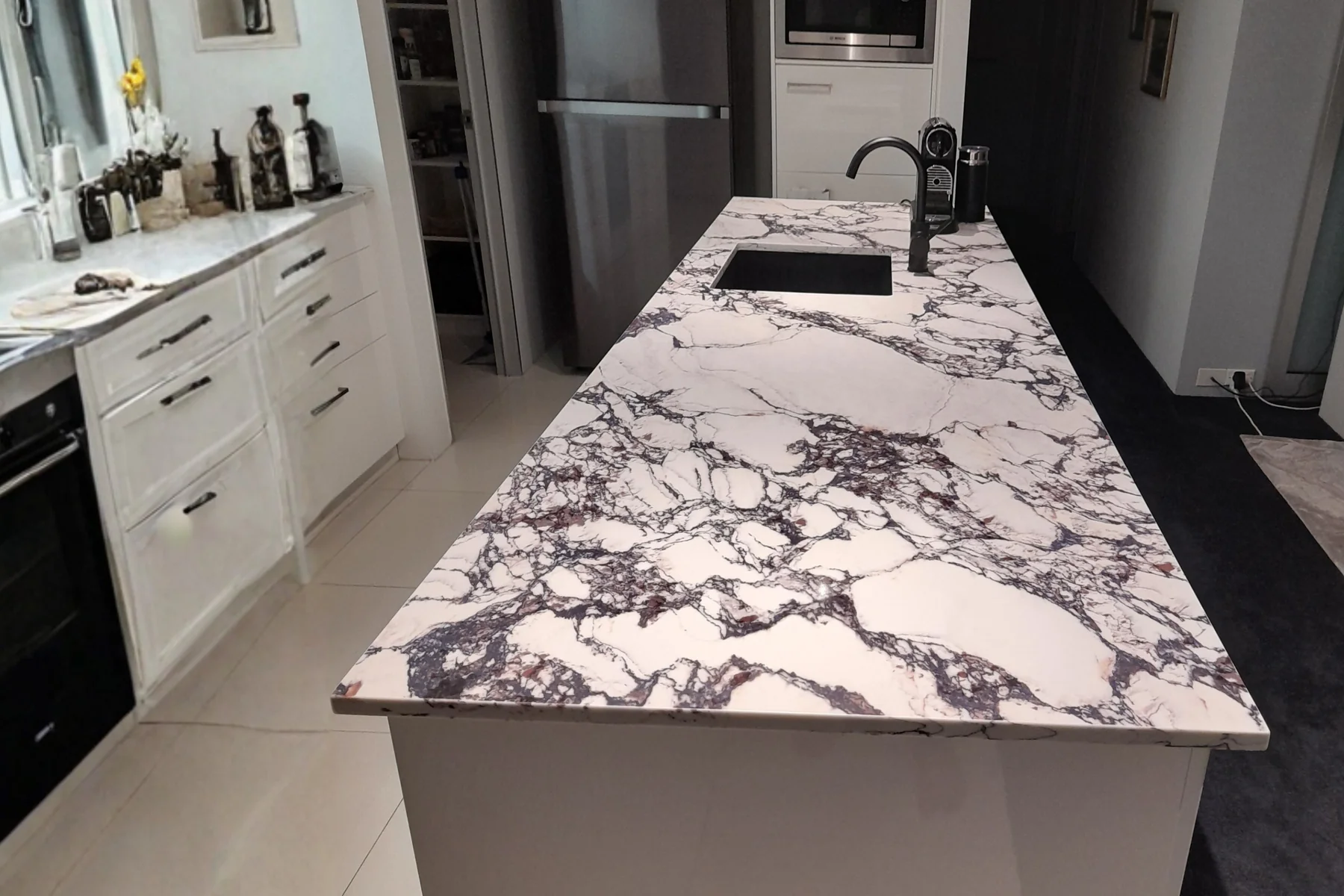 Calacatta Viola in kitchen